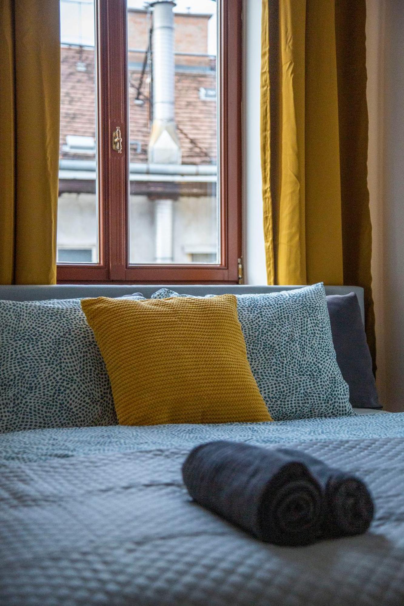Downtown Cozy In The Gozsdu Garden * Budapest